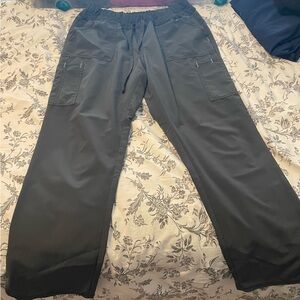 Women’s Scrubs - Scrubstar Size M/Petite